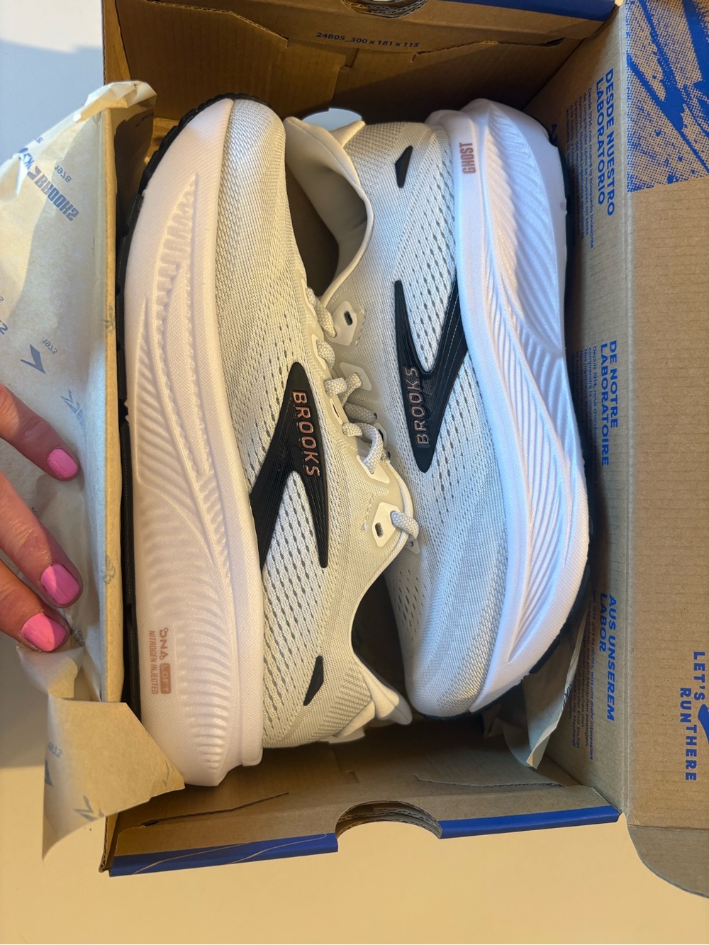 Brooks Ghost 18! White Running Shoes with Black Logo Accent - Picture 8 of 8